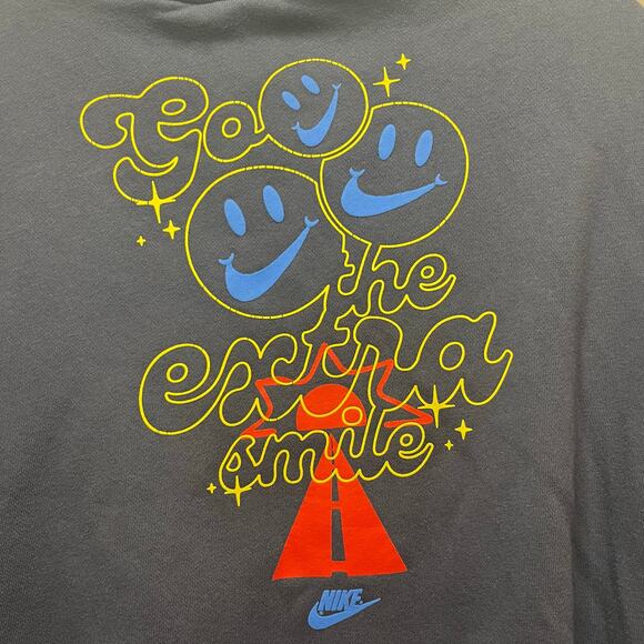 Nike Go the Extra Smile Cropped Crewneck Sweatshirt Navy Smiley Swoosh Graphic S - Picture 6 of 8